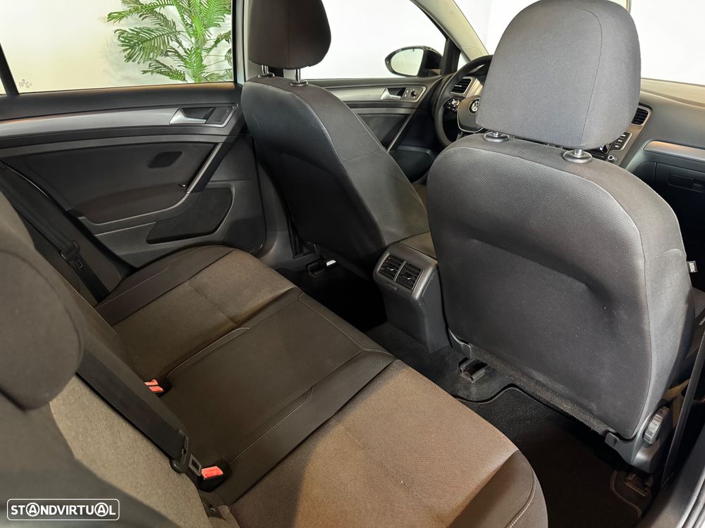 VW Golf 1.6 TDi BlueMotion Trendline - 35