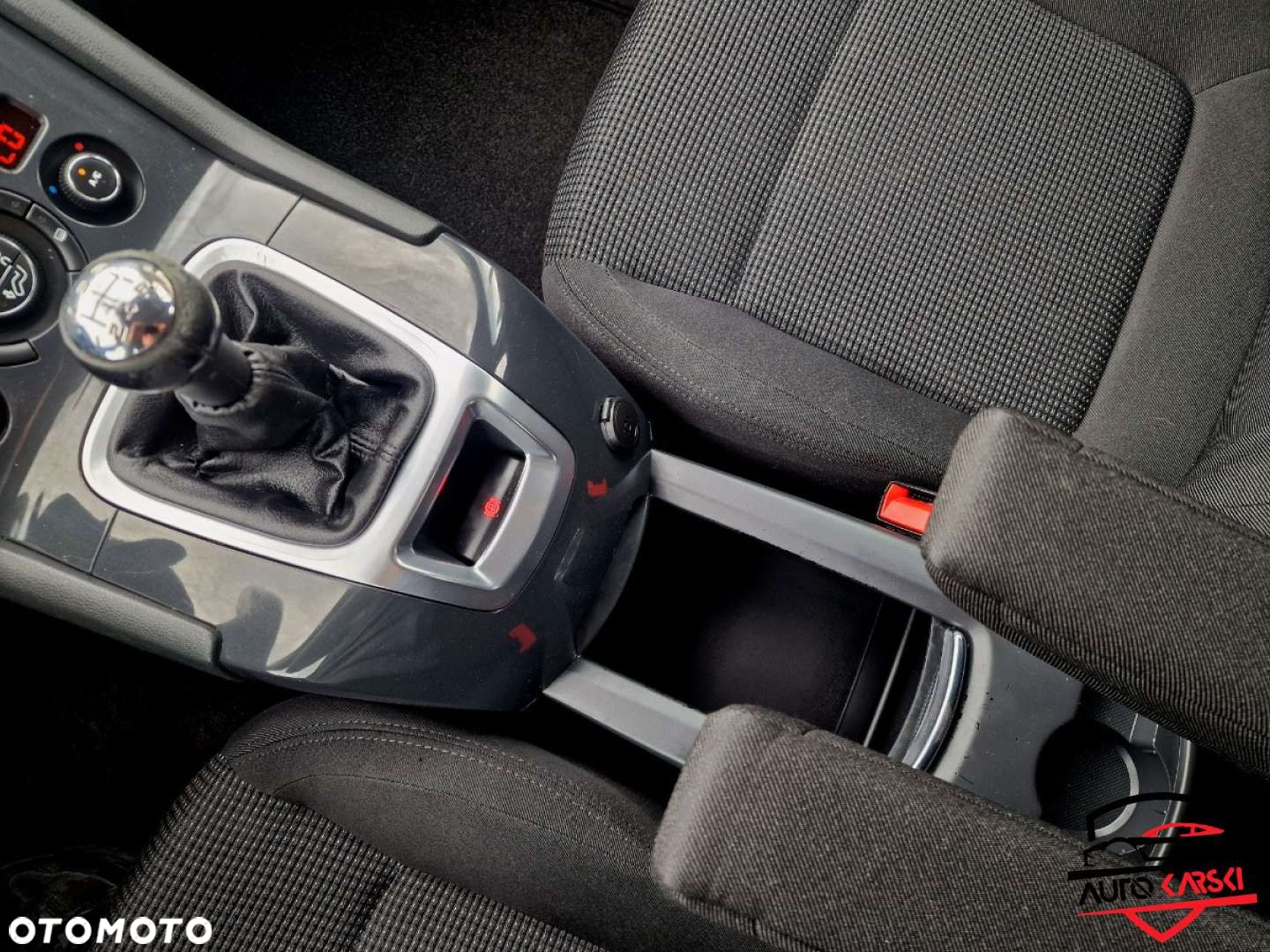 Peugeot 5008 - 36