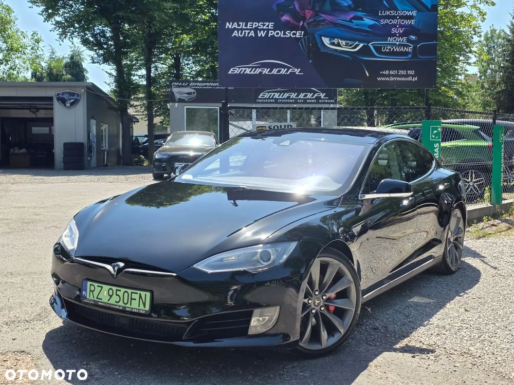 Tesla Model S 85 - 1