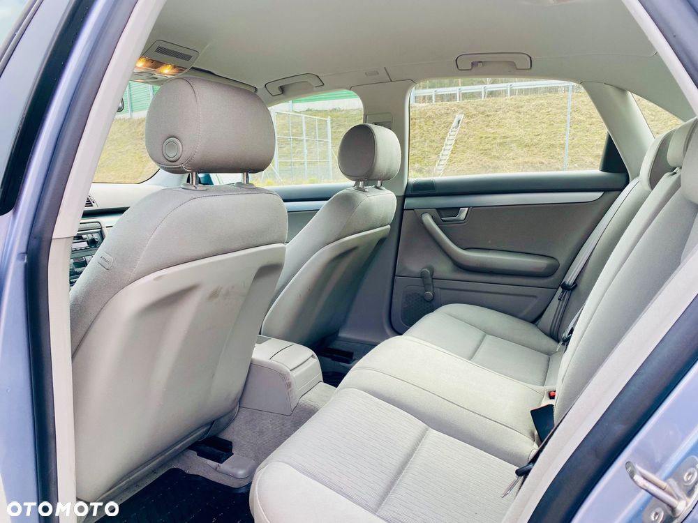 Audi A4 Limousine - 29