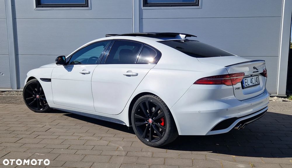 Jaguar XE 2.0 D200 mHEV R-Dynamic HSE - 18