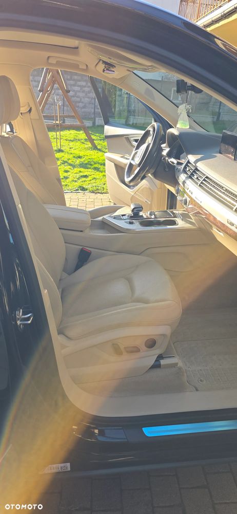 Audi Q7 - 7