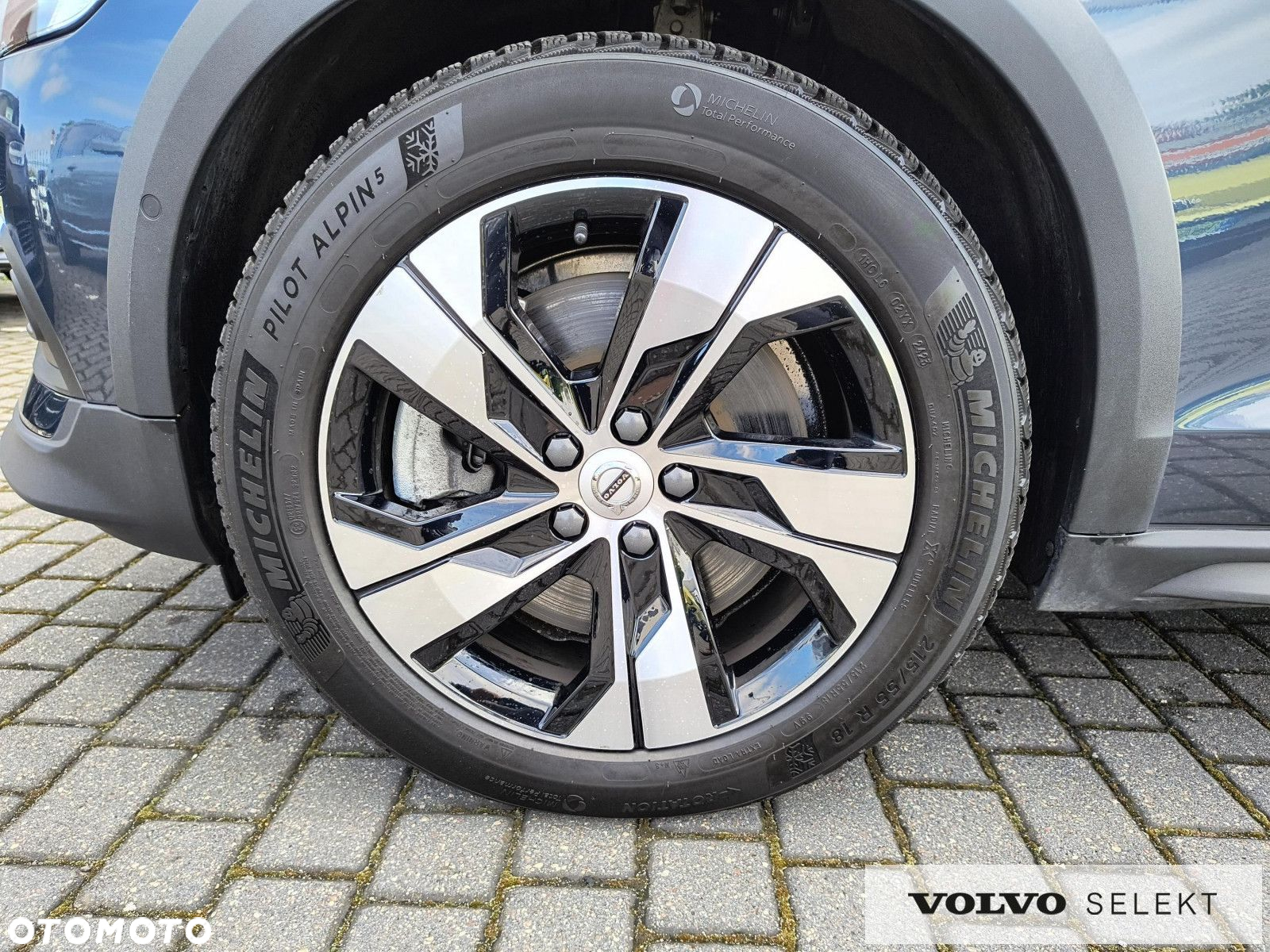 Volvo V60 Cross Country - 14