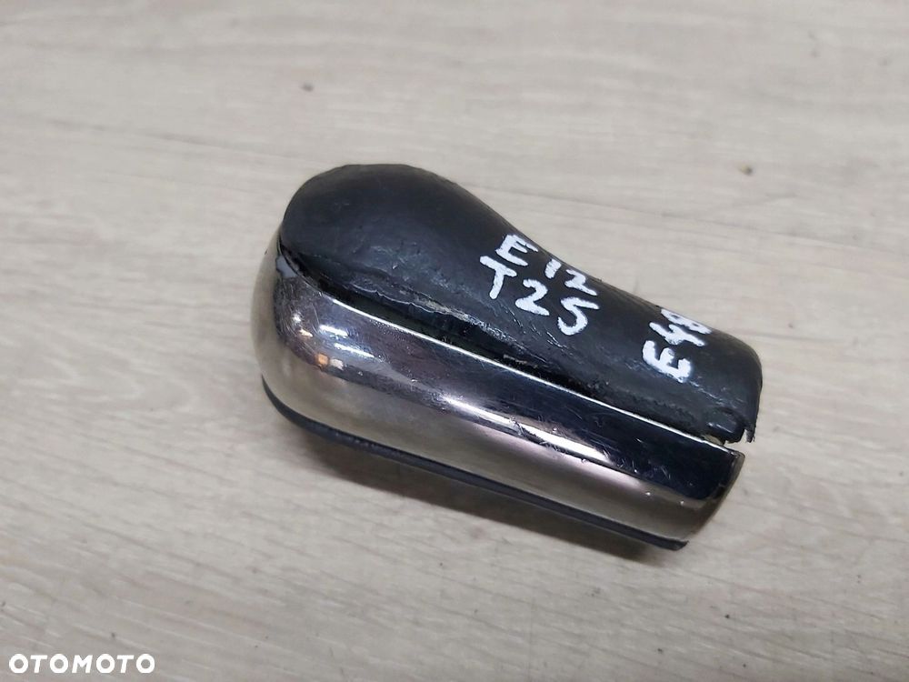 Toyota Corolla E12 Avensis T25 Gałka zmiany biegów 5B - 2