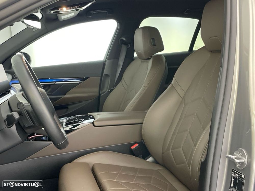 BMW i5 eDrive40 - 17