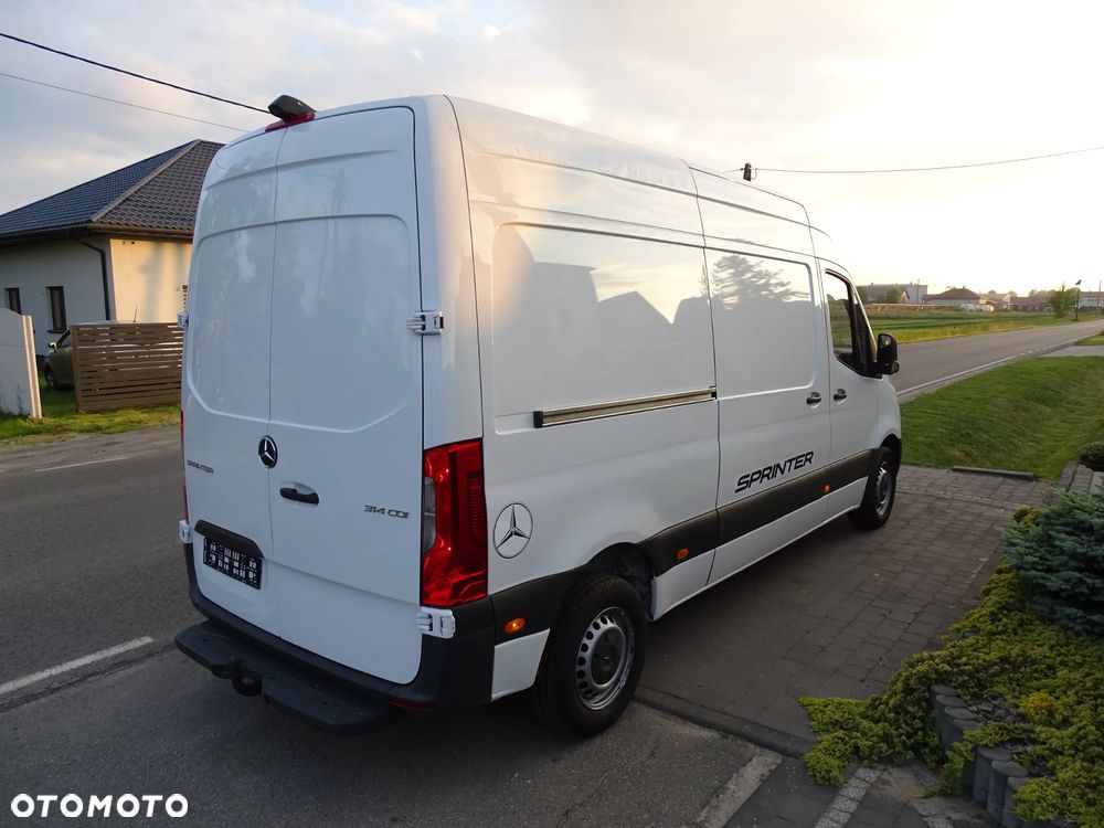 Mercedes-Benz SPRINTER - 14