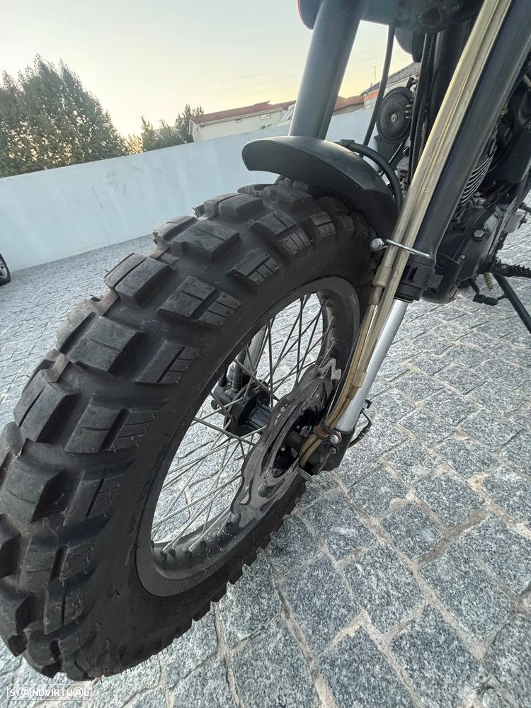 Bullit Hero 125 Hero 125 Gulf Black Limited Edition #223 - 12