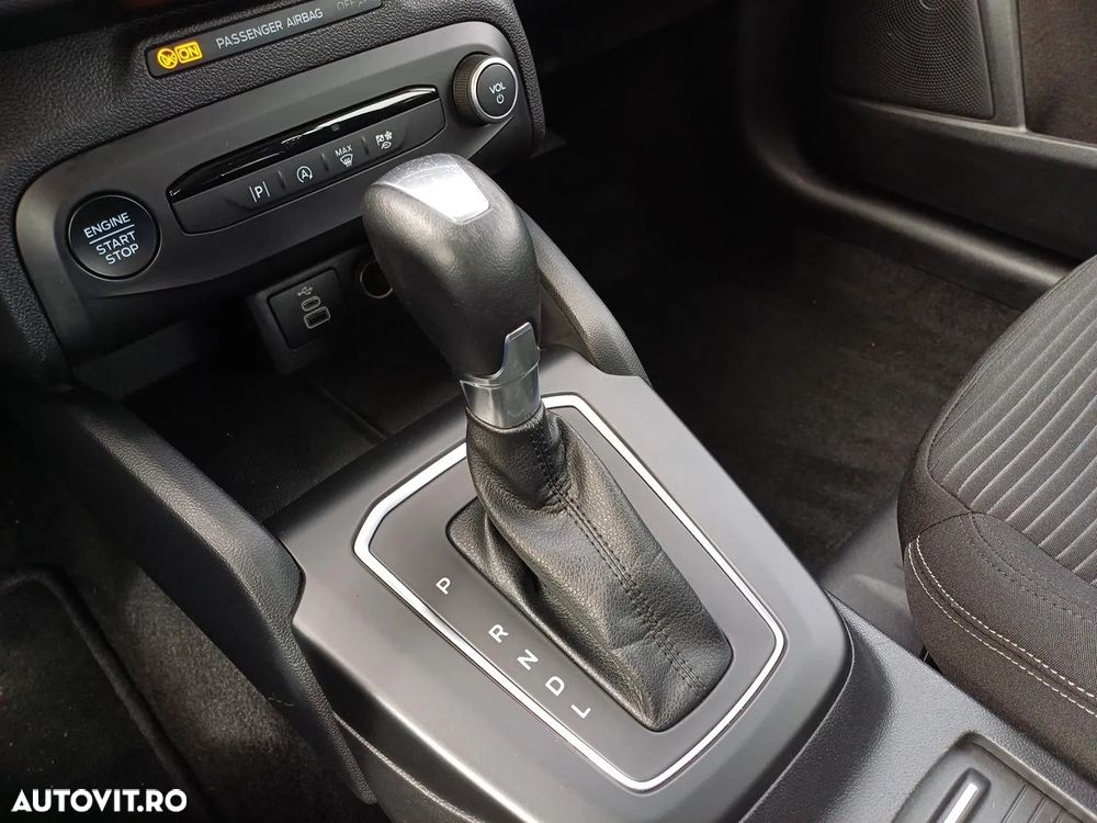 Ford Focus 1.0 EcoBoost Titanium - 19