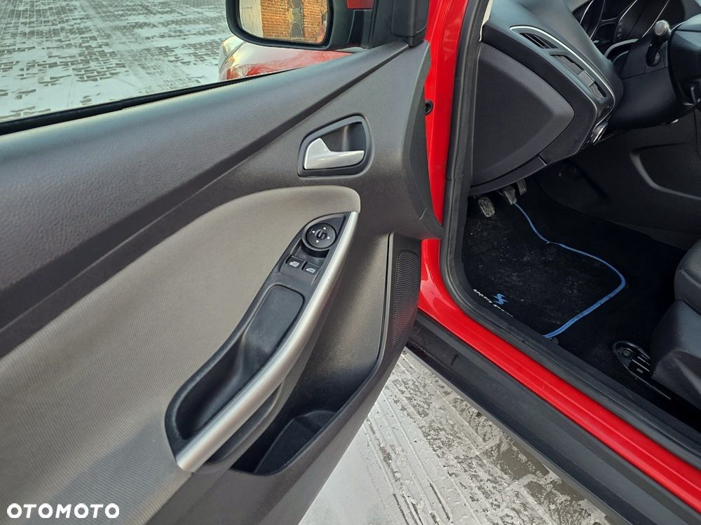 Ford Focus 1.6 FF Trend - 23