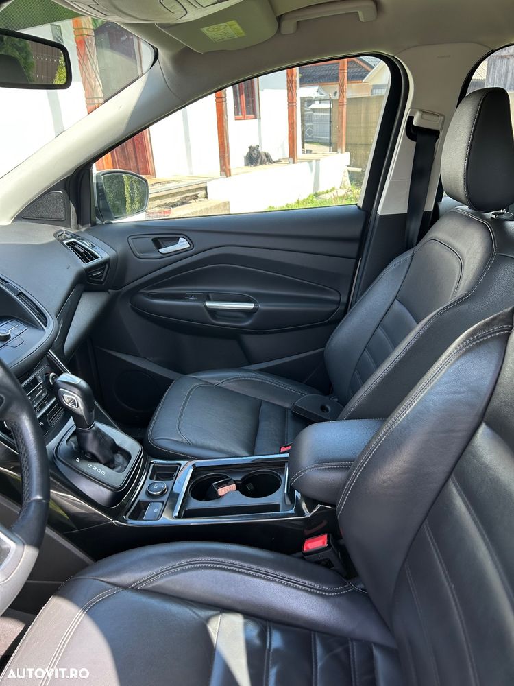 Ford Kuga - 12