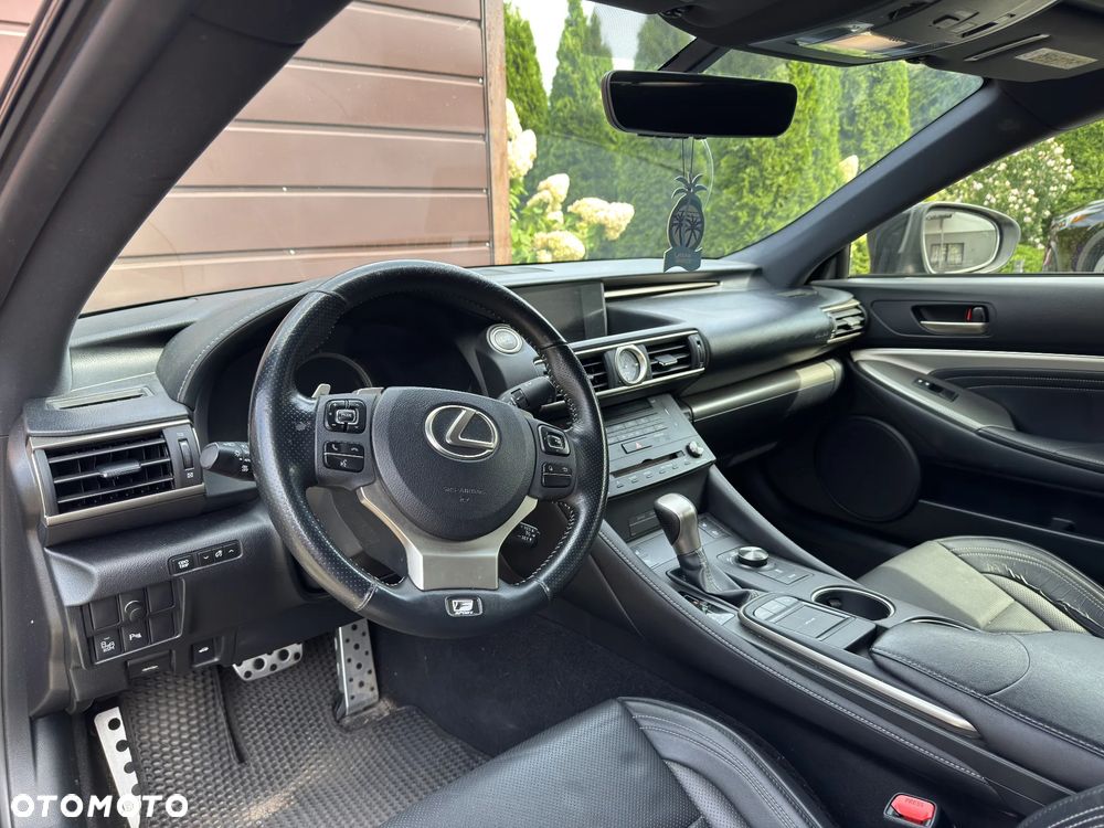 Lexus RC - 6