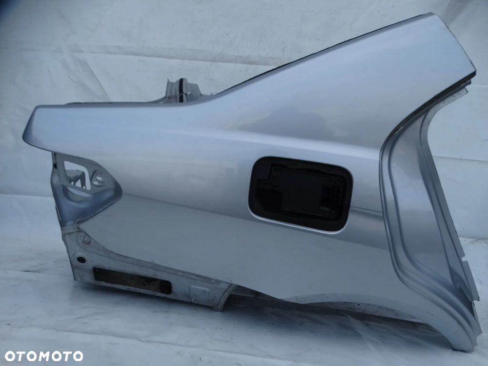 BŁOTNIK PRAWY TYŁ TYLNY ĆWIARTKA MERCEDES W212 SEDAN F-VAT - 1