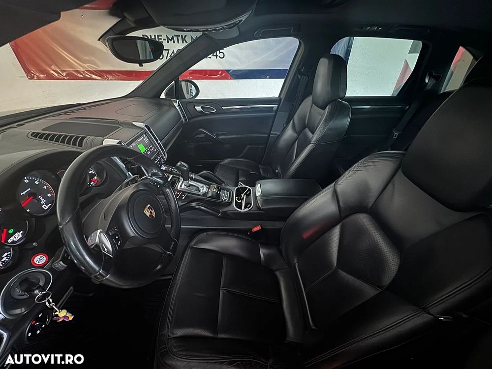 Porsche Cayenne S Hybrid Tiptronic S - 12