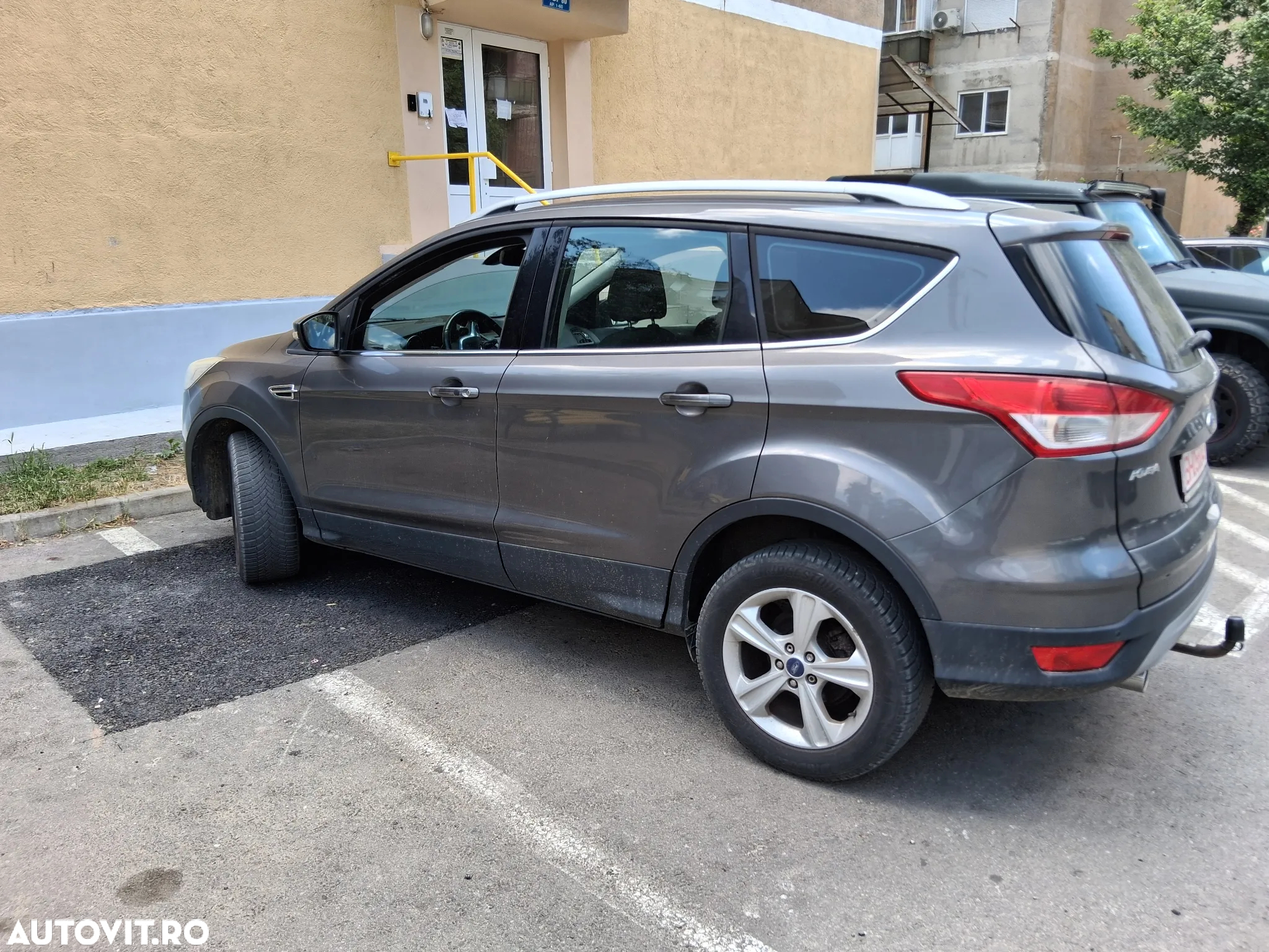 Ford Kuga 2.0 TDCi 2WD Trend - 4