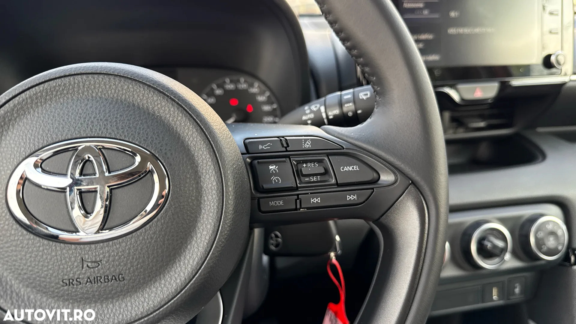 Toyota Yaris 1.5 L Dynamic - 29