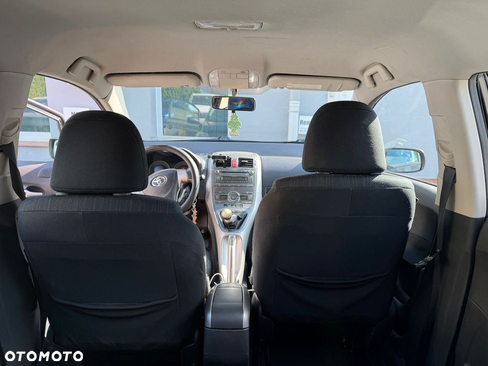 Toyota Auris 1.4 D-4D 2010 - 5