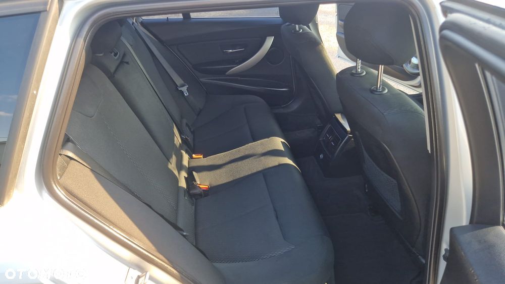 BMW Seria 3 318d Advantage - 15