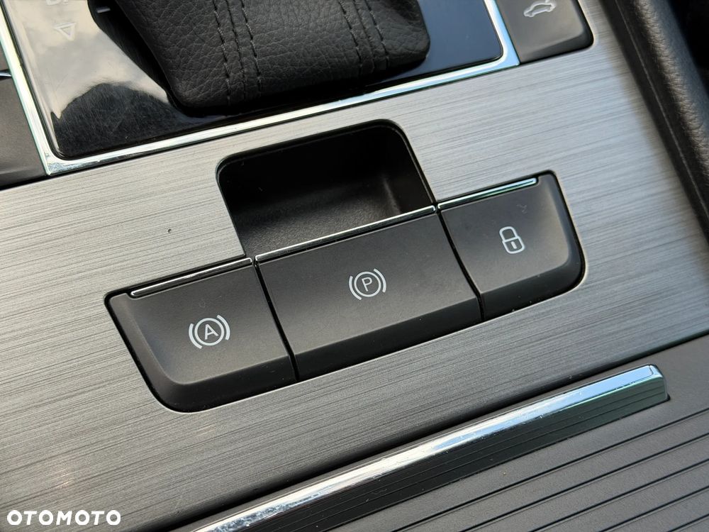 Skoda Superb 2.0 TSI Style DSG - 23