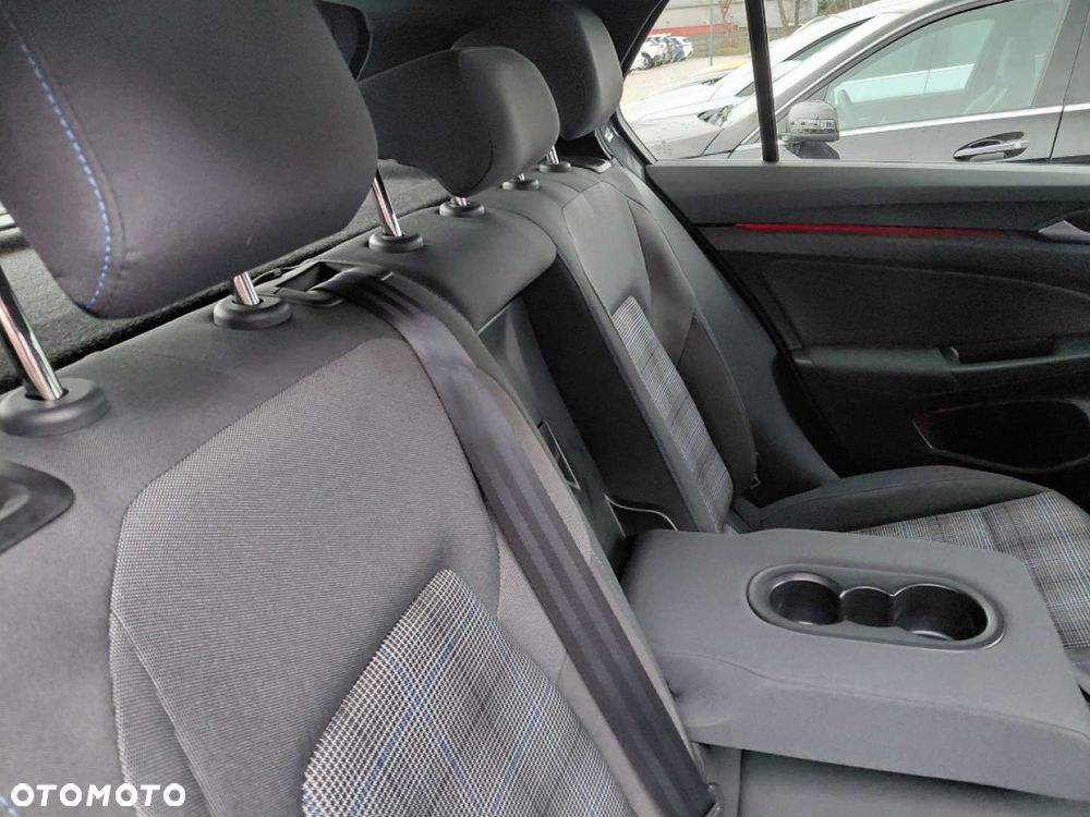 Volkswagen Golf - 17