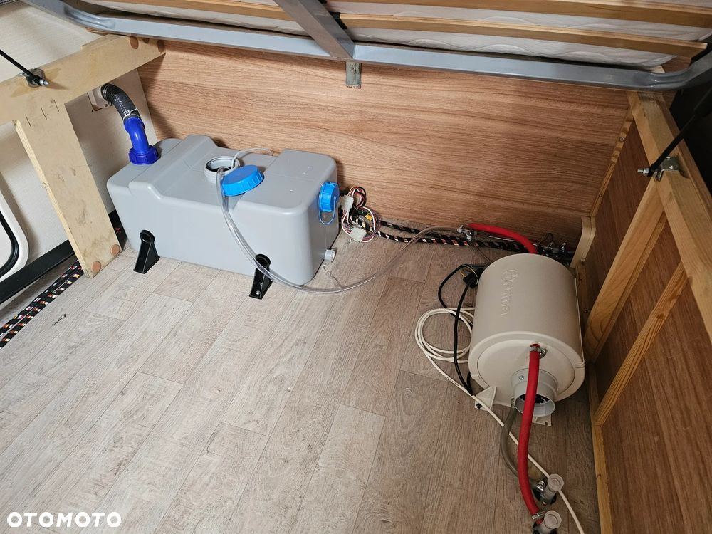 Caravelair WŁĄCZ FILMIK. DMC 1150. ŁÓŻKO MAŁZEŃSKIE, SYPIALNIO JADALNIA. ŁAZIENKA. PIĘKNA. - 14