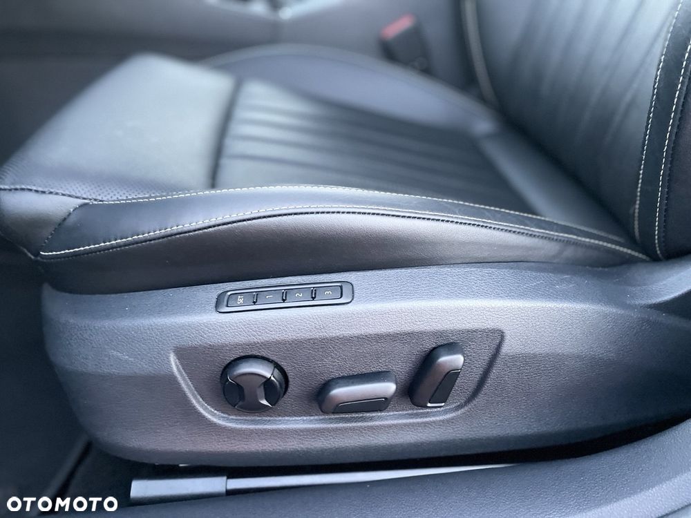 Skoda Superb 2.0 TDI SCR L&K DSG - 13