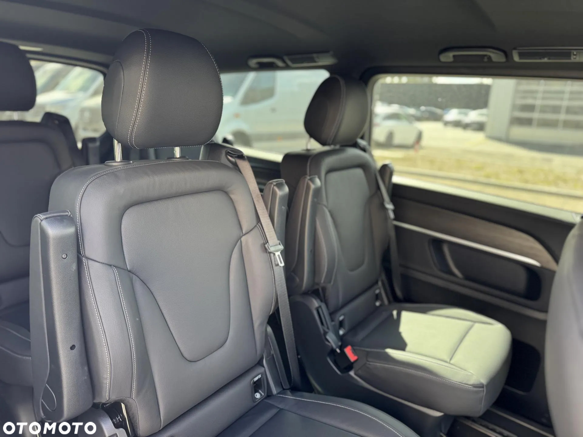 Mercedes-Benz Klasa V 300 extralang 9G-TRONIC Avantgarde - 16