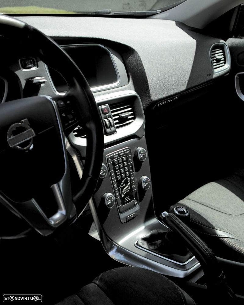 Volvo V40 1.6 D2 Momentum - 18