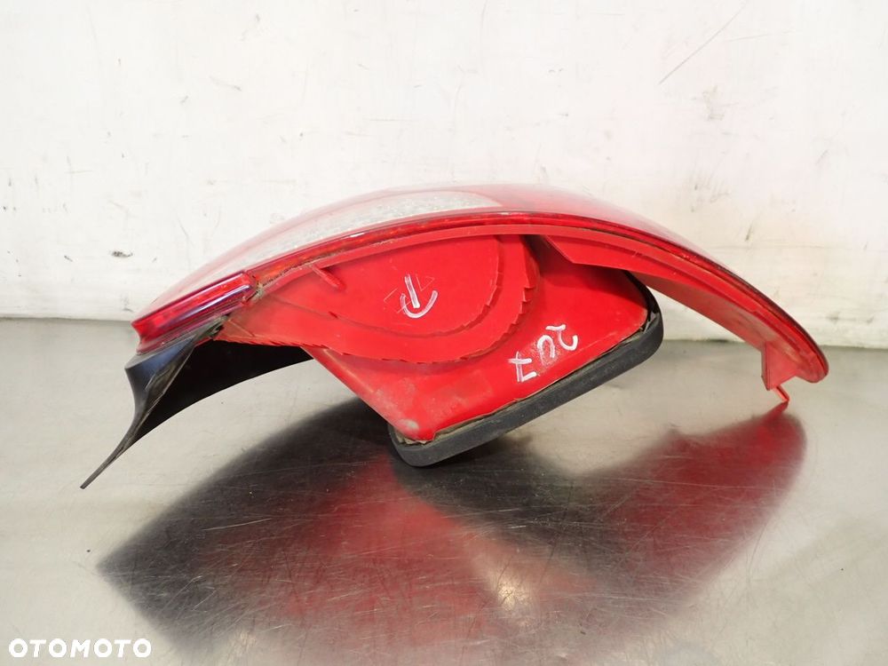 LAMPA PRAWA TYLNA PEUGEOT 207 - 7