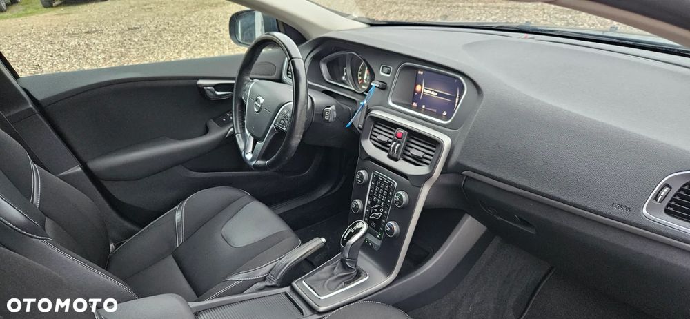 Volvo V40 D2 Geartronic - 23