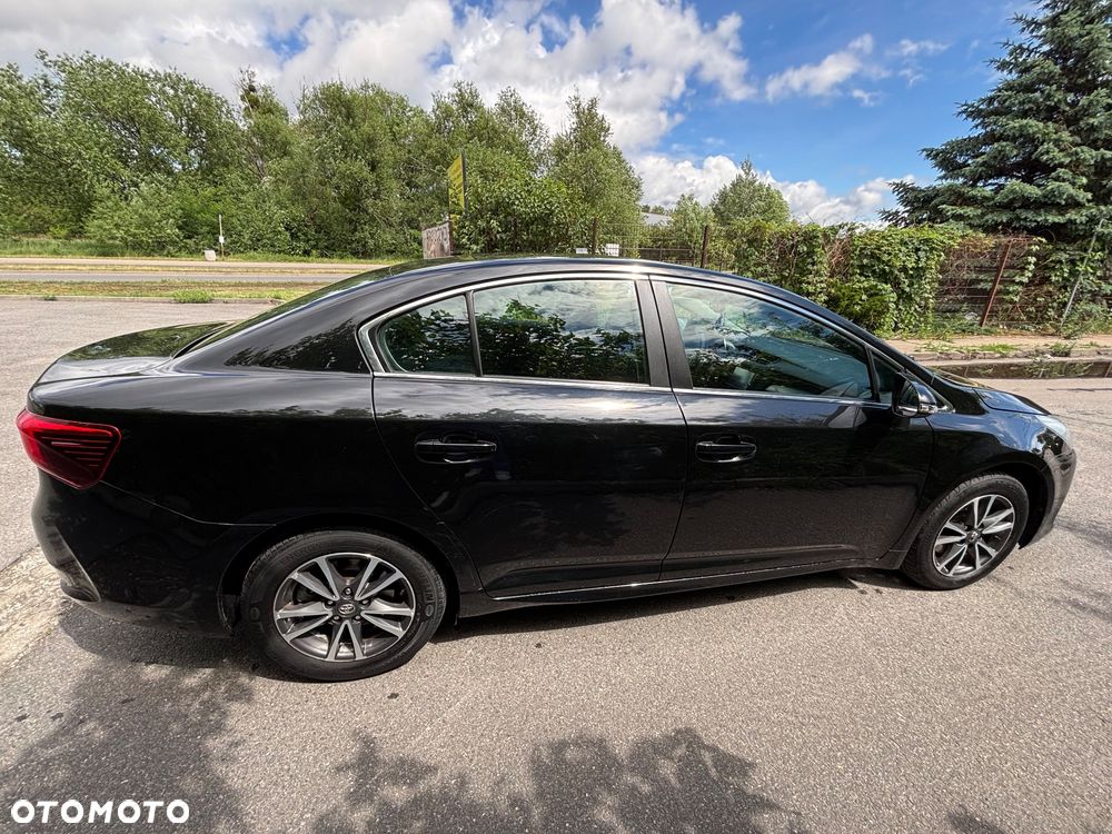 Toyota Avensis 1.6 D-4D Premium - 18