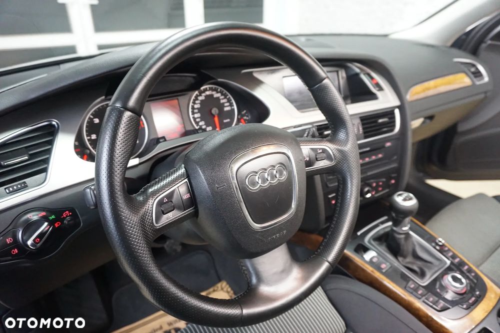 Audi A4 Avant 2.0 TDI - 22