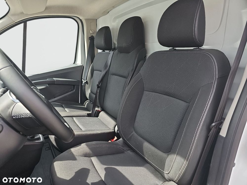 Renault Nowy Trafic - 4
