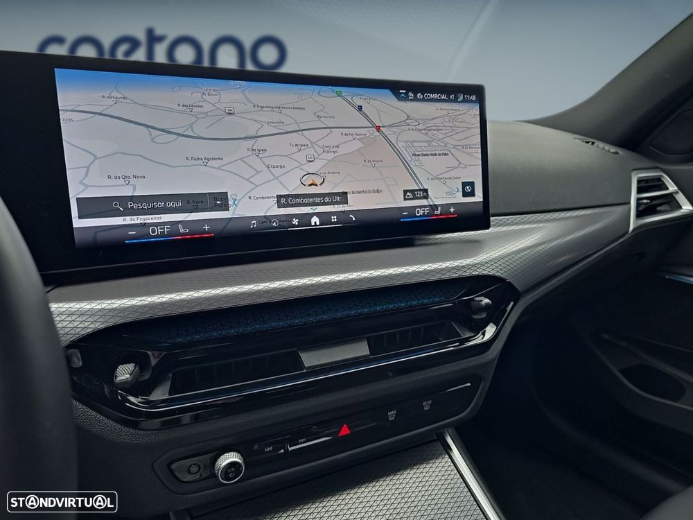 BMW 320 d Pack Desportivo M Pro Auto - 30