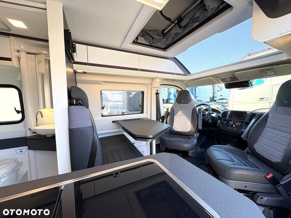 Adria Adria Twin Sports 600 SPB - 8