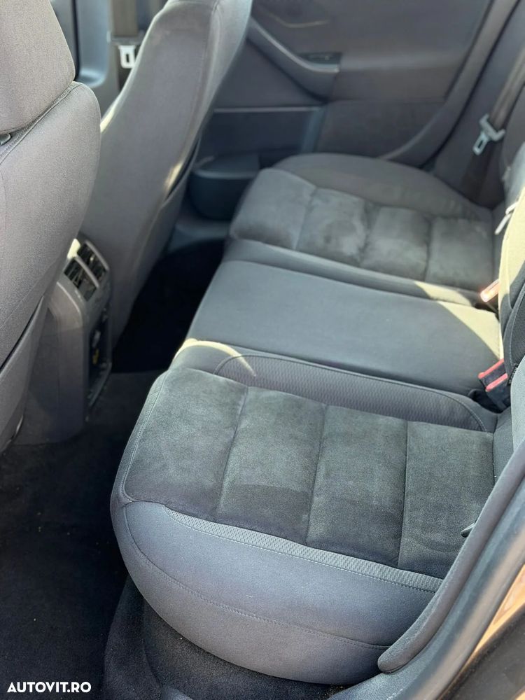 Volkswagen Golf 1.6 TDI DPF Style - 14