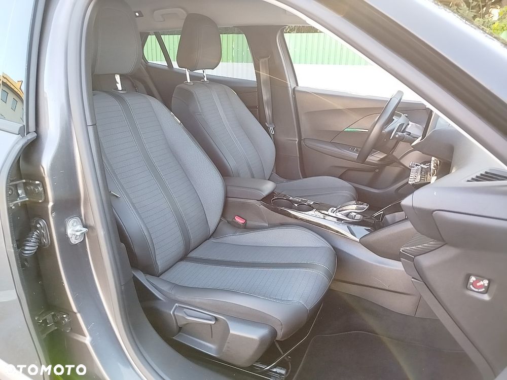 Peugeot 2008 PureTech 130 EAT8 Allure - 11