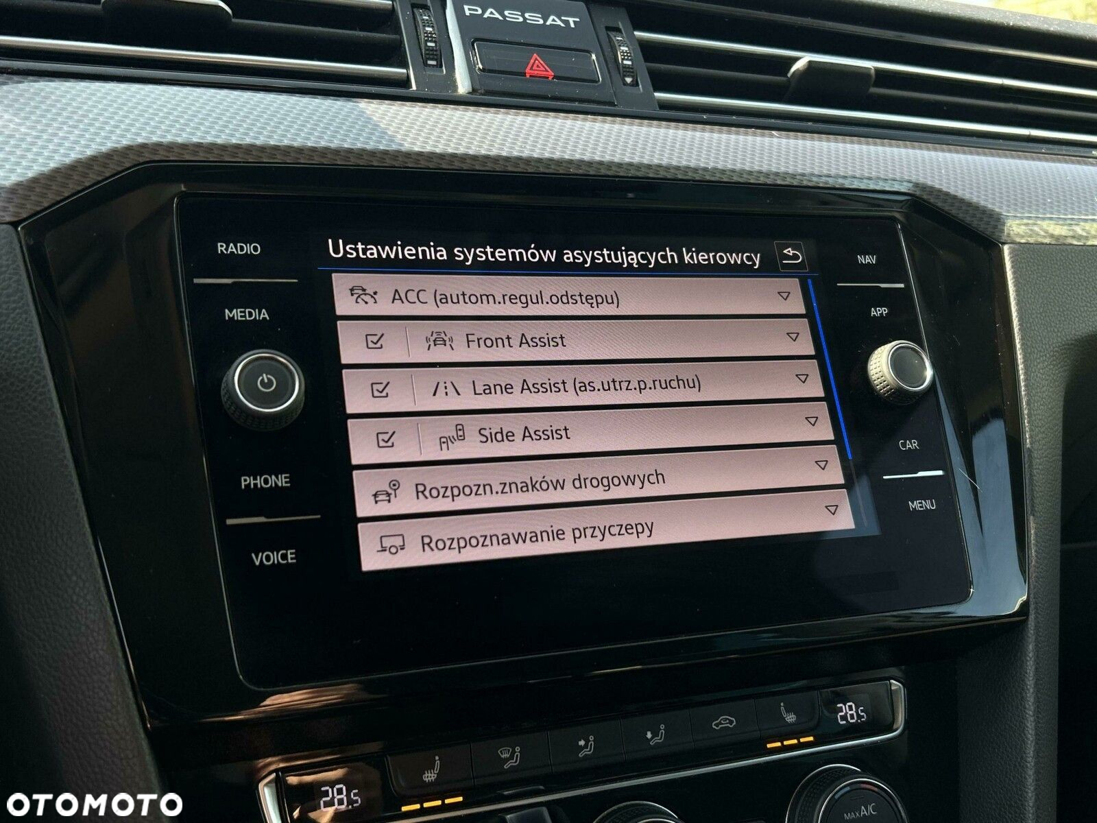 Volkswagen Passat - 22