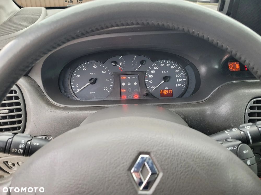 Renault Scenic 1.6 16V Family - 7