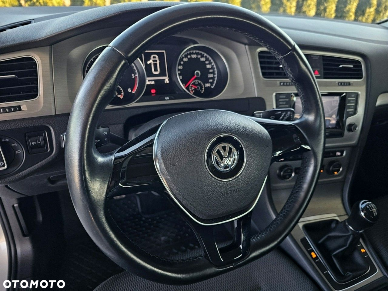 Volkswagen Golf - 12