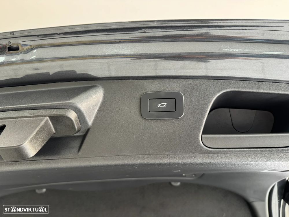 Jaguar E-Pace 1.5 P300e R-Dynamic HSE AWD Aut. — fotografia 46