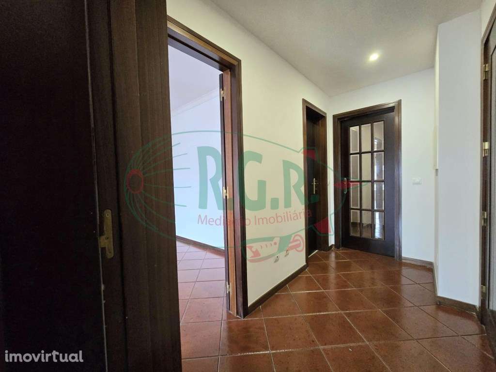 T2 C/ Lg Garagem e Arrúmos - Próximo Metyis - Grande imagem: 2/23