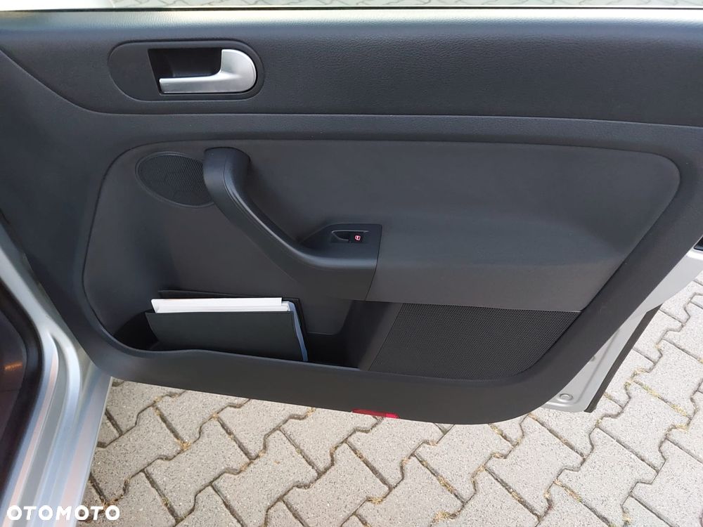 Volkswagen Golf Plus 1.6 Tour - 26