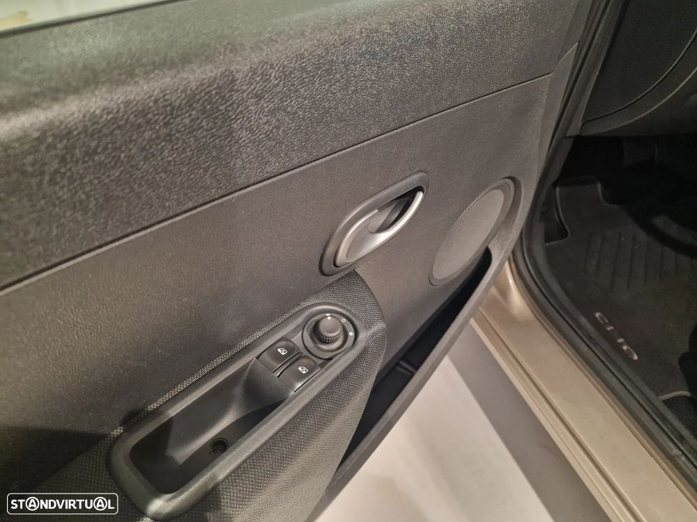 Renault Clio Break 1.5 dCi Dynamique S C.Reb - 23