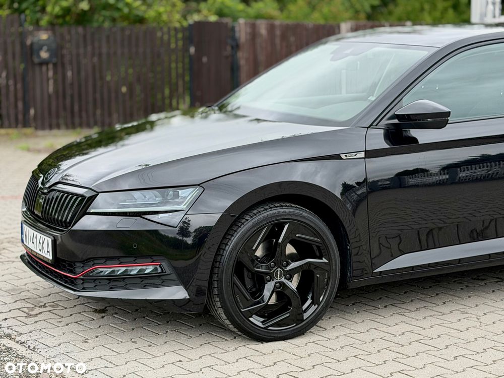 Skoda Superb 2.0 TDI Sportline - 28