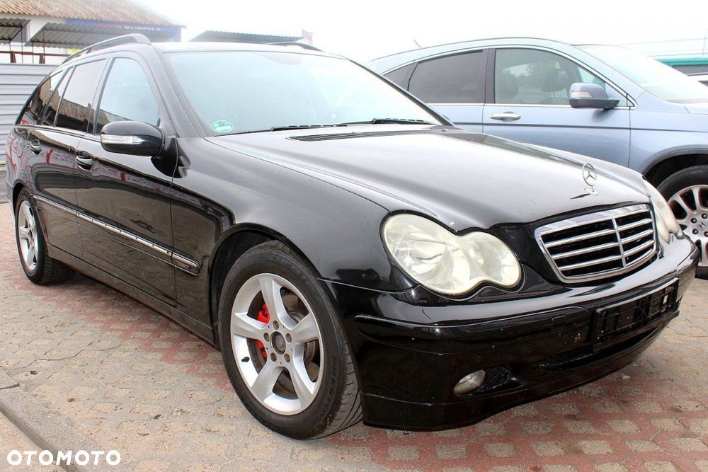 Mercedes C-Klasa W203 Lift 2004 1.8i Kombi (MASKA, ZDERZAK, LAMPA, BŁOTNIK, DRZWI, SZYBA, FOTEL) - 2