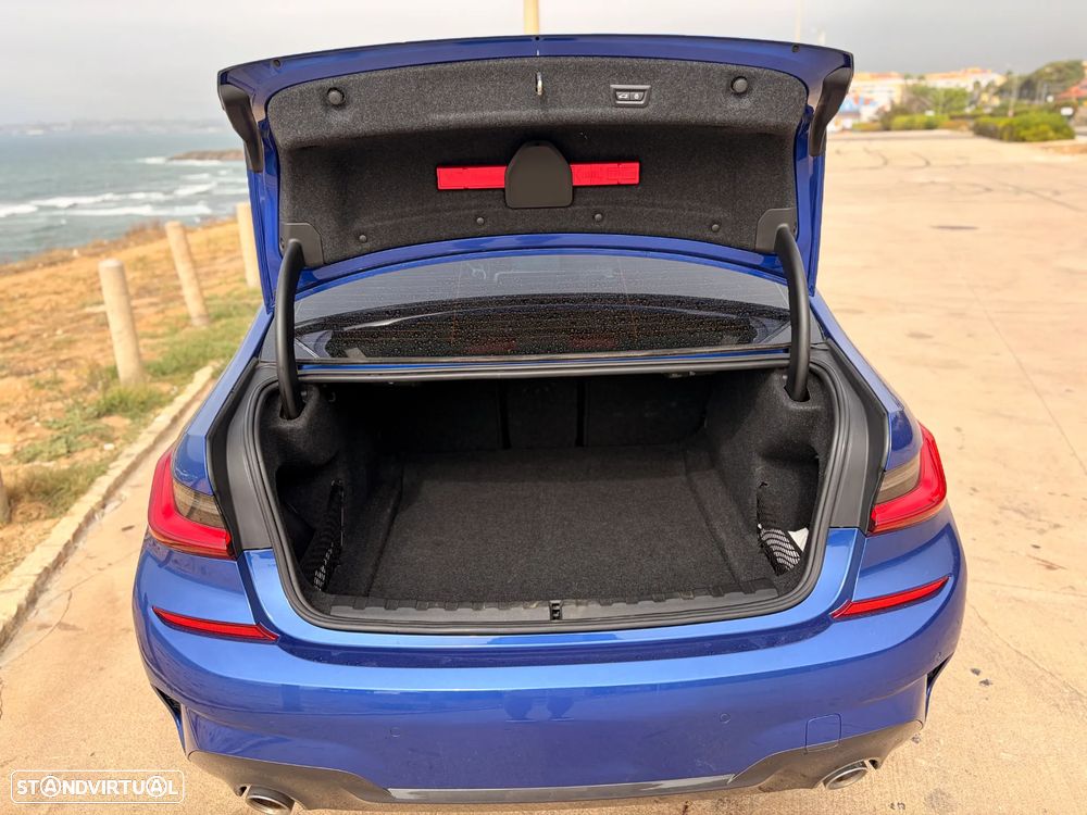 BMW 330 i Pack M Auto - 12