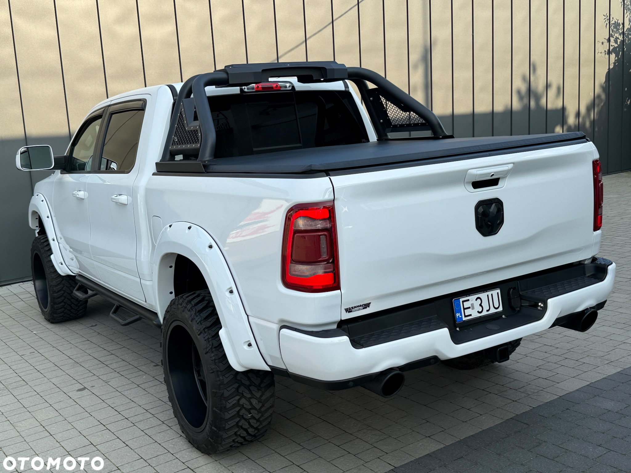 Dodge RAM 1500 5.7 4x4 - 17