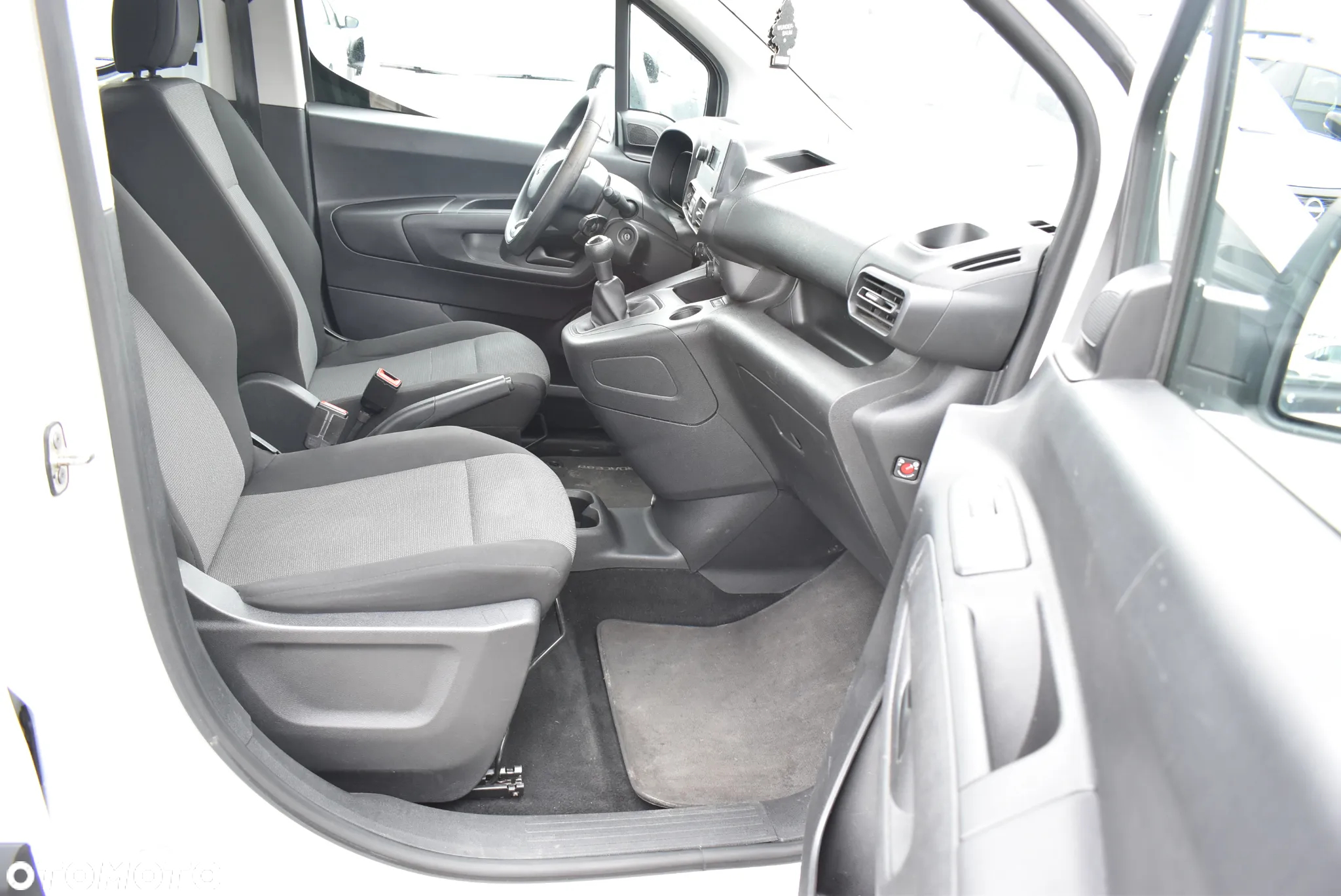 Toyota Proace City Verso 1.5 D-4D Business - 18
