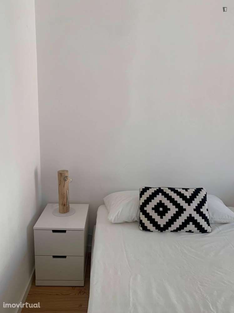 Quarto - localizado em Penha de França Lisbon - Grande imagem: 2/9