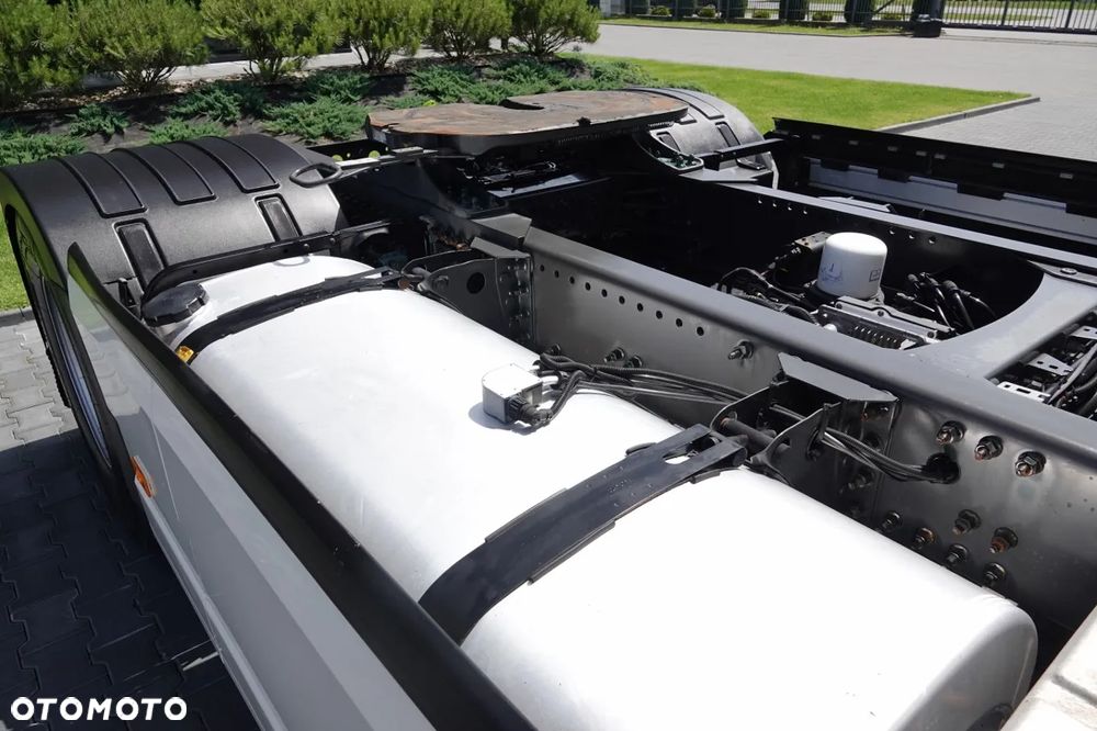 Volvo FH 500 / NISKA KABINA / PO ZŁOTYM KONTRAKCIE SERWISOWYM / OPONY 100% - 16